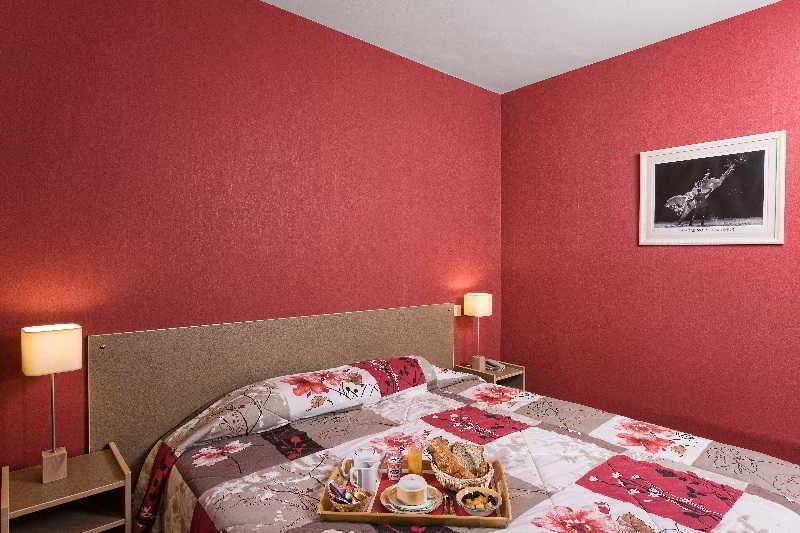 The Originals City, Hotel La Saulaie, Saumur Ouest Doue-la-Fontaine Bagian luar foto