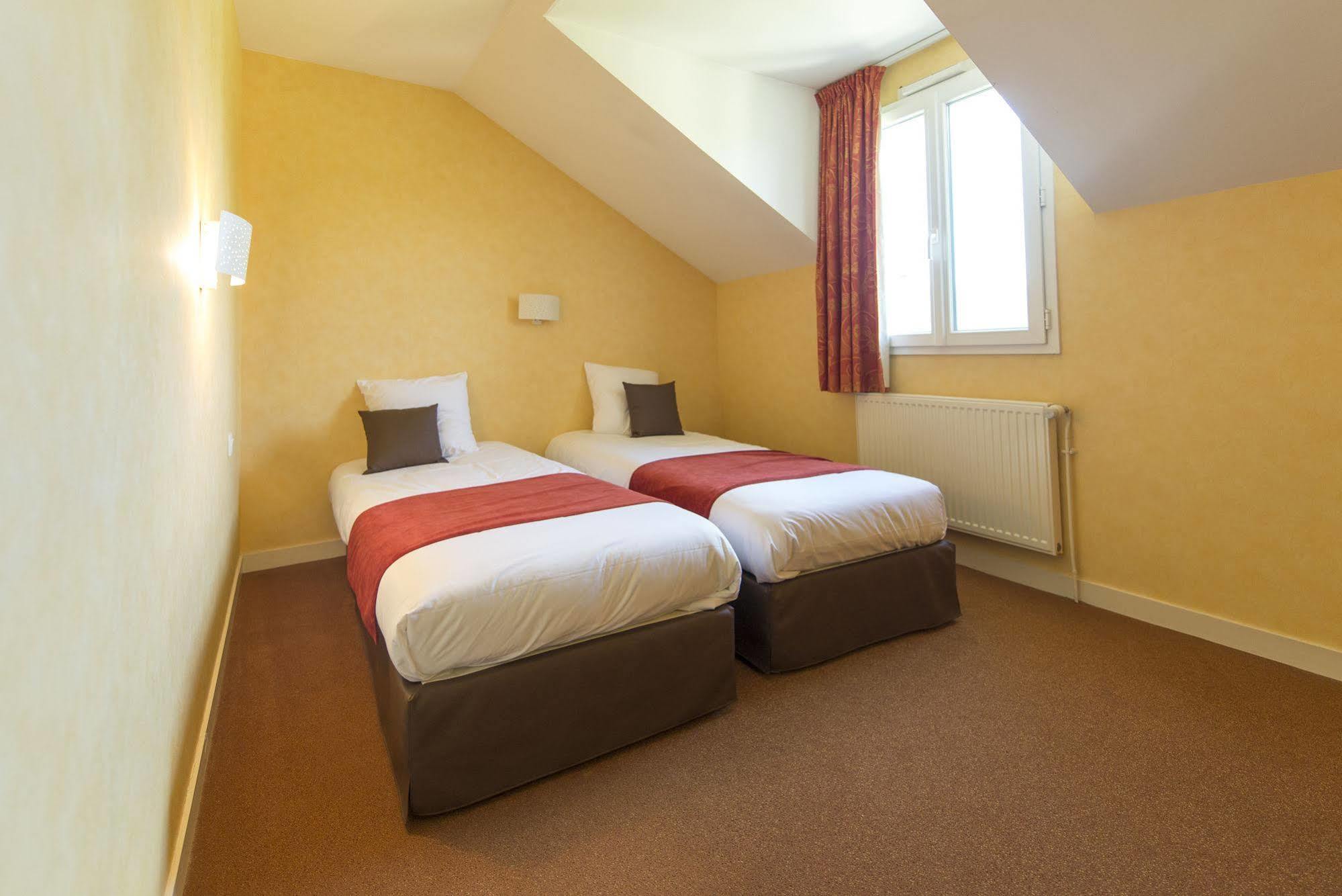 The Originals City, Hotel La Saulaie, Saumur Ouest Doue-la-Fontaine Bagian luar foto